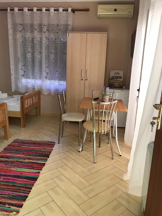Hotel Durres Vila 53 Esterno foto