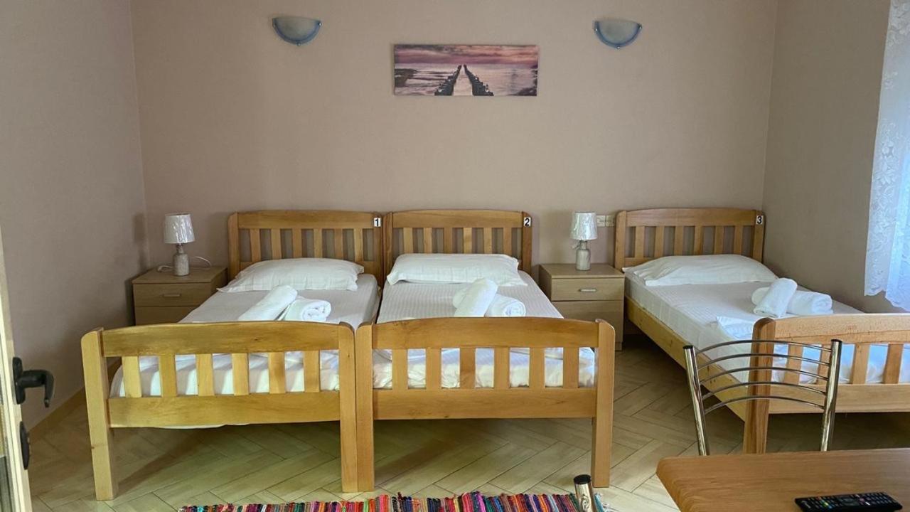 Hotel Durres Vila 53 Esterno foto